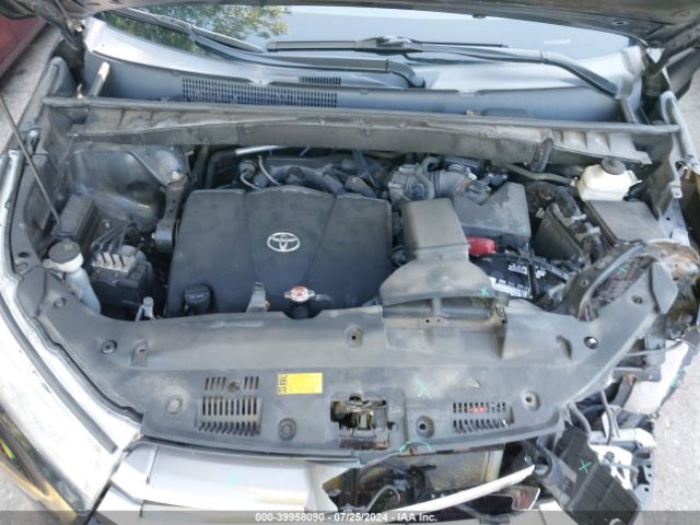 Photo 9 VIN: 5TDJZRFH2JS828965 - TOYOTA HIGHLANDER 