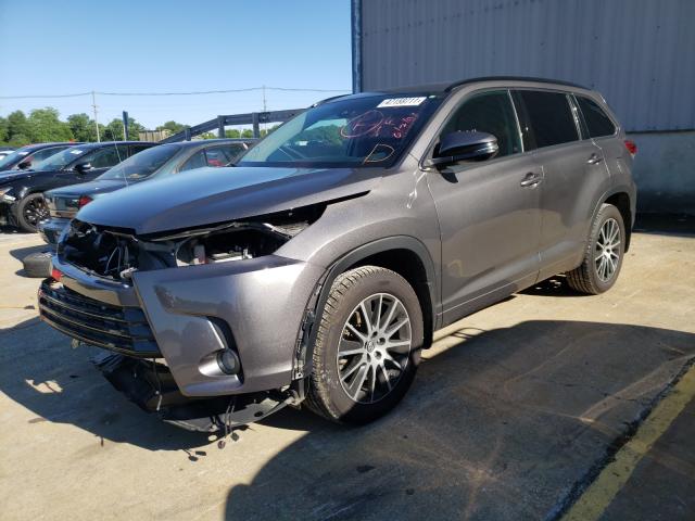 Photo 1 VIN: 5TDJZRFH2JS843210 - TOYOTA HIGHLANDER 