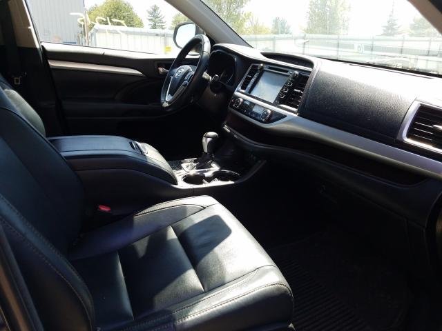 Photo 4 VIN: 5TDJZRFH2JS850058 - TOYOTA HIGHLANDER 