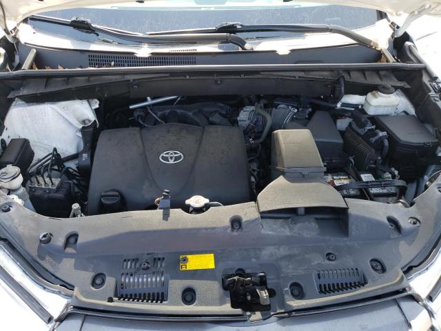 Photo 11 VIN: 5TDJZRFH2JS890625 - TOYOTA HIGHLANDER 