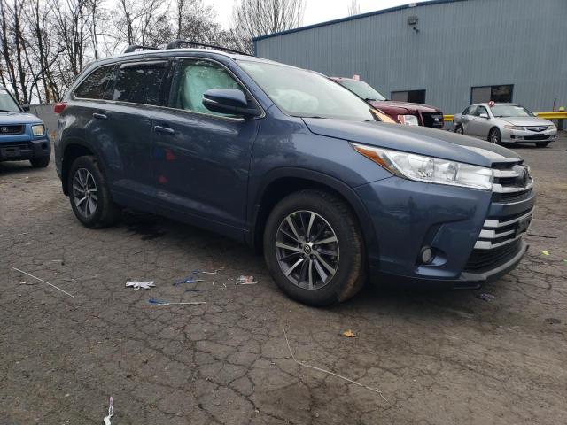 Photo 3 VIN: 5TDJZRFH2JS909285 - TOYOTA HIGHLANDER 