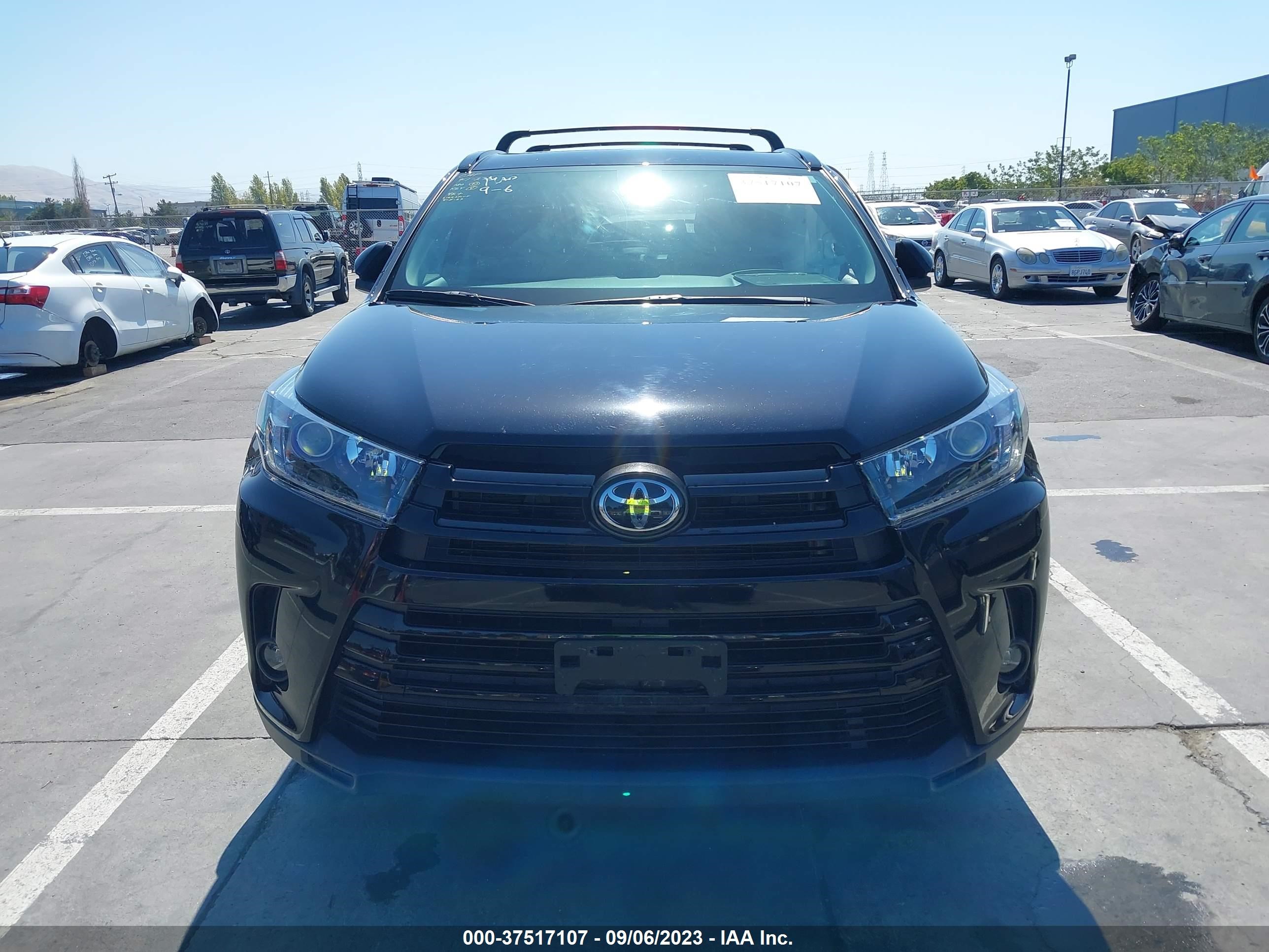 Photo 11 VIN: 5TDJZRFH2KS622448 - TOYOTA HIGHLANDER 