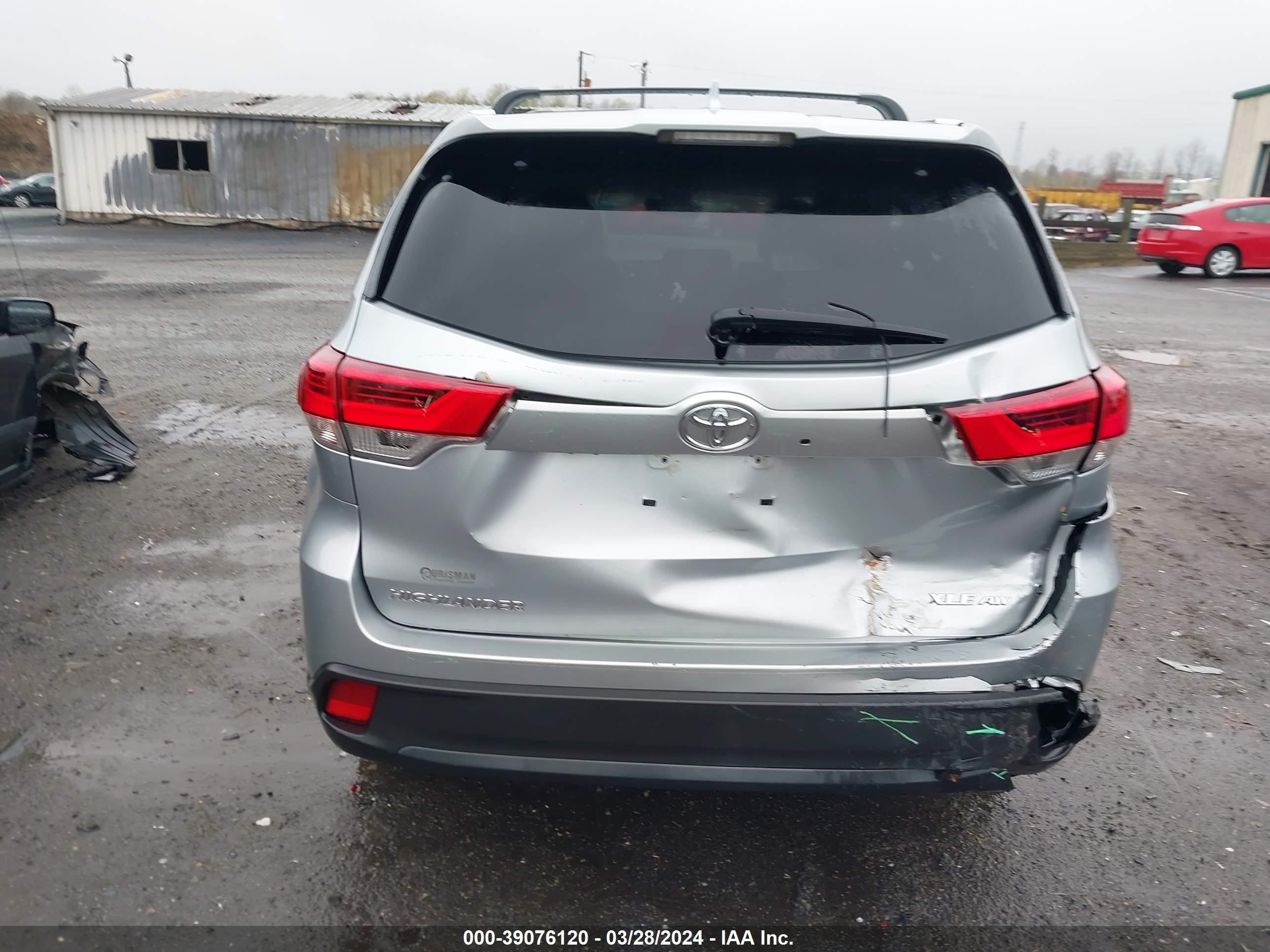 Photo 15 VIN: 5TDJZRFH2KS725403 - TOYOTA HIGHLANDER 