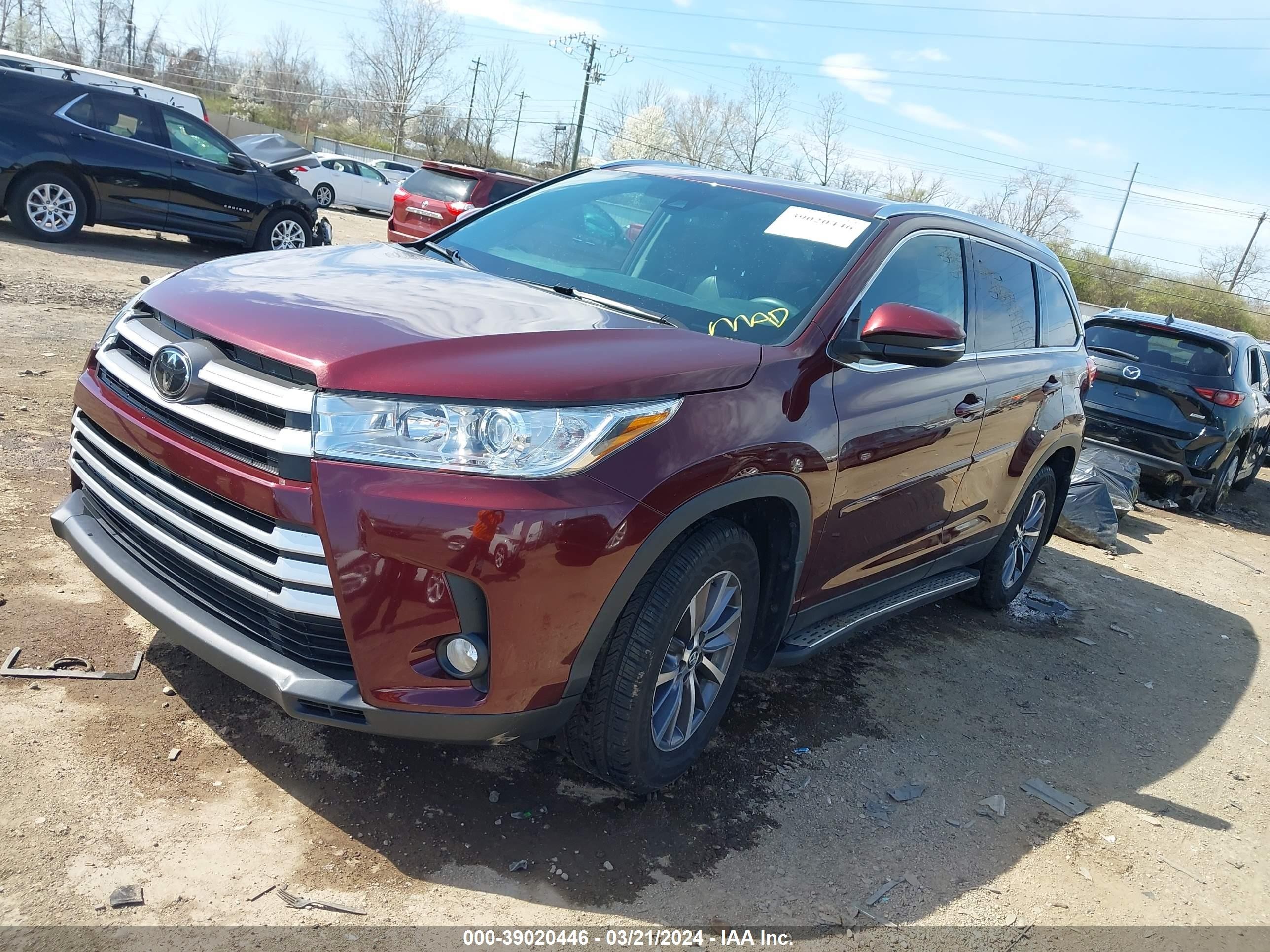 Photo 1 VIN: 5TDJZRFH2KS955281 - TOYOTA HIGHLANDER 