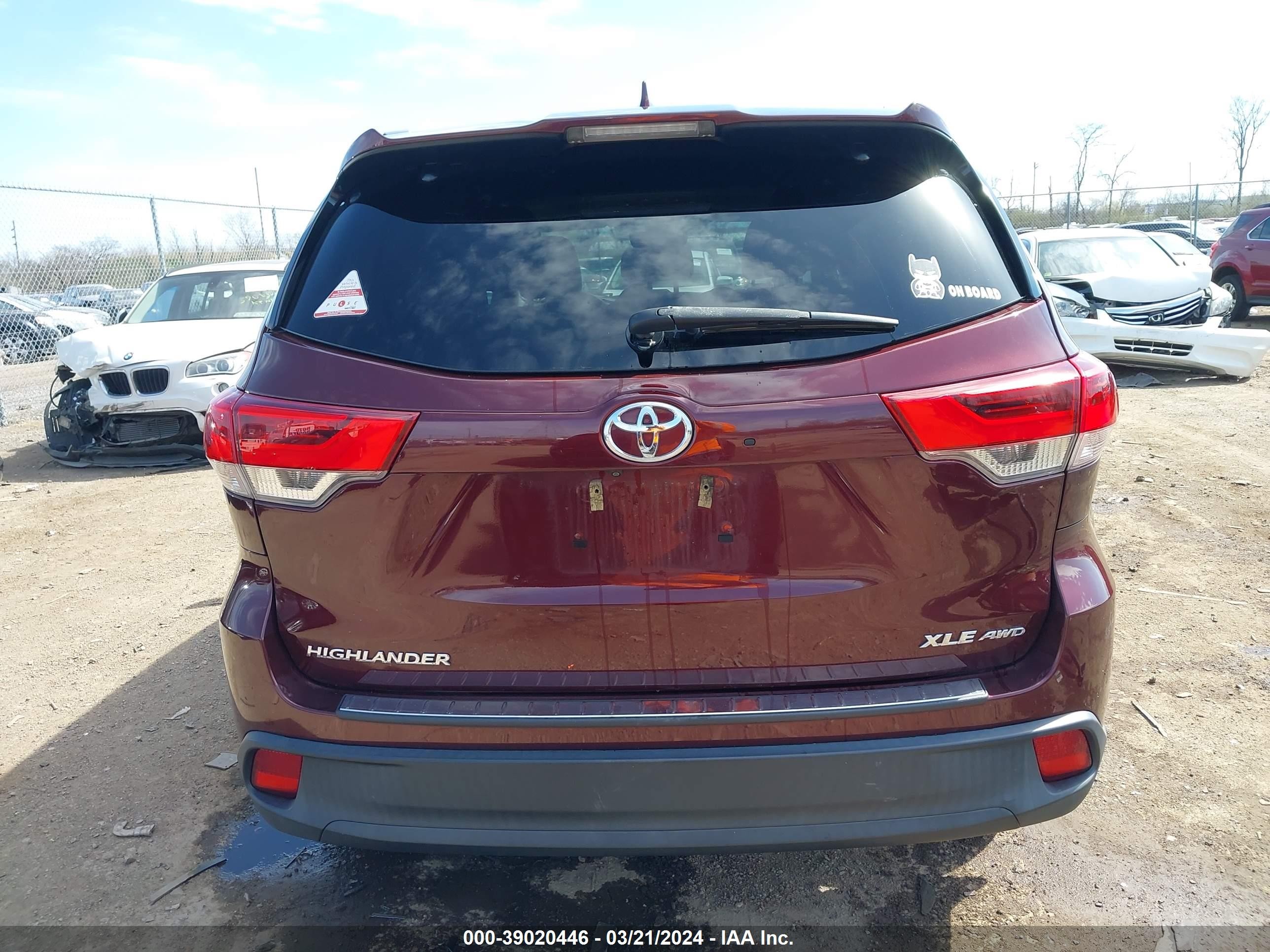 Photo 14 VIN: 5TDJZRFH2KS955281 - TOYOTA HIGHLANDER 