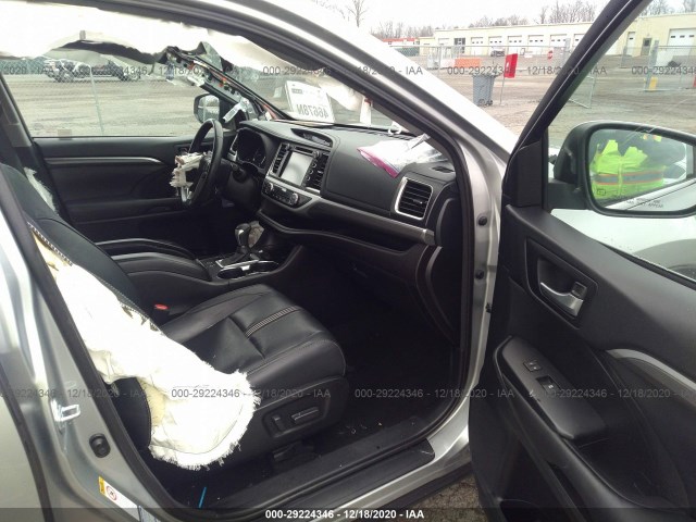 Photo 4 VIN: 5TDJZRFH3HS378317 - TOYOTA HIGHLANDER 