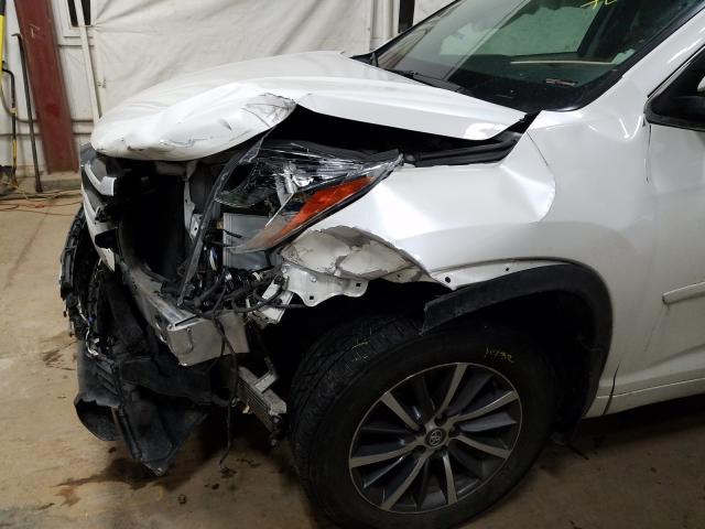 Photo 8 VIN: 5TDJZRFH3HS383534 - TOYOTA HIGHLANDER 