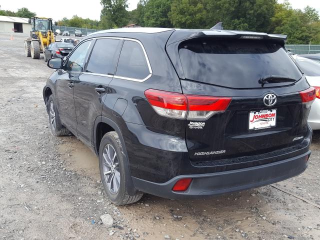 Photo 2 VIN: 5TDJZRFH3HS387776 - TOYOTA HIGHLANDER 