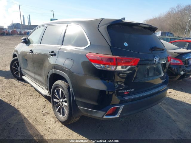 Photo 2 VIN: 5TDJZRFH3HS431582 - TOYOTA HIGHLANDER 