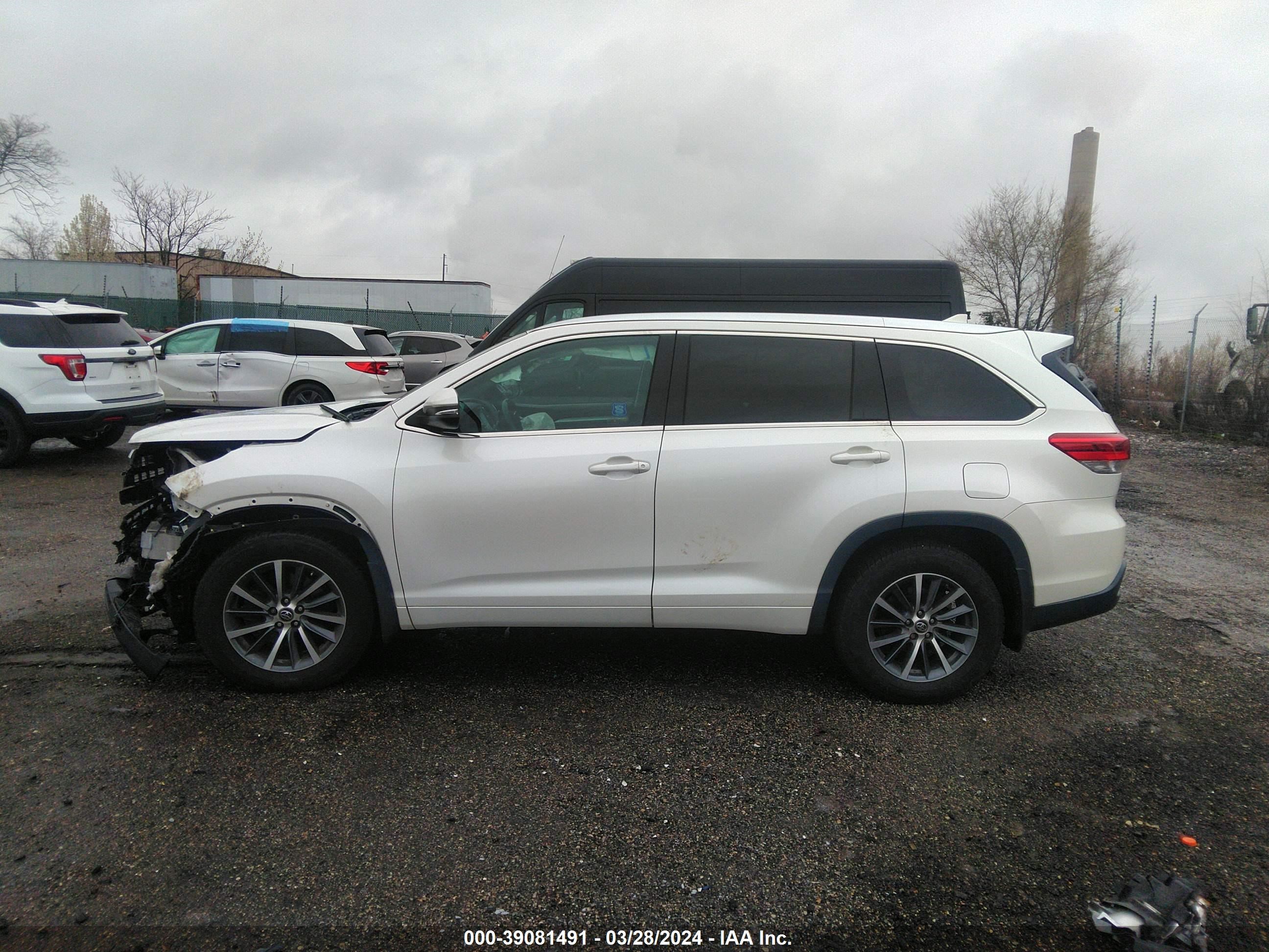 Photo 14 VIN: 5TDJZRFH3HS443358 - TOYOTA HIGHLANDER 