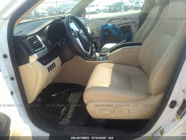 Photo 4 VIN: 5TDJZRFH3HS510461 - TOYOTA HIGHLANDER 