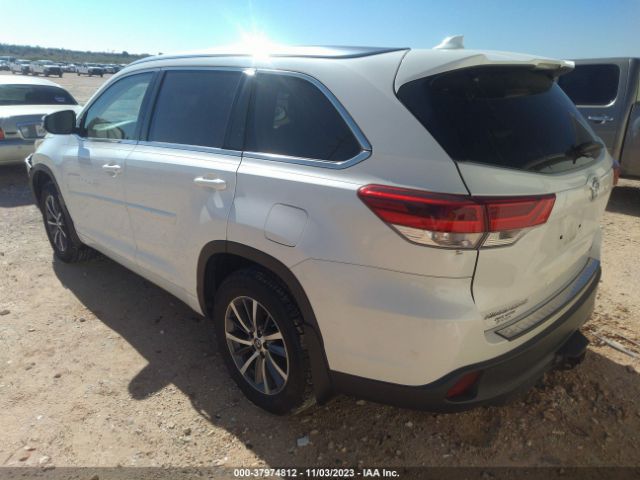 Photo 2 VIN: 5TDJZRFH3HS512498 - TOYOTA HIGHLANDER 