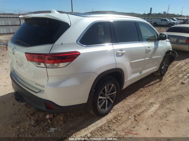 Photo 3 VIN: 5TDJZRFH3HS512498 - TOYOTA HIGHLANDER 