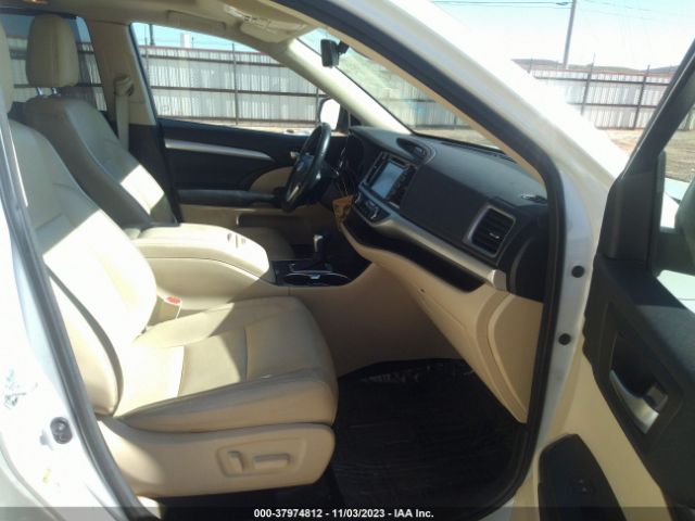 Photo 4 VIN: 5TDJZRFH3HS512498 - TOYOTA HIGHLANDER 