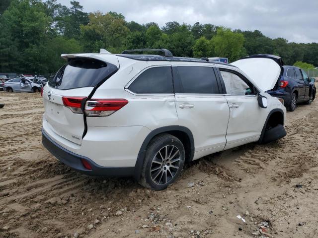 Photo 2 VIN: 5TDJZRFH3JS546897 - TOYOTA HIGHLANDER 