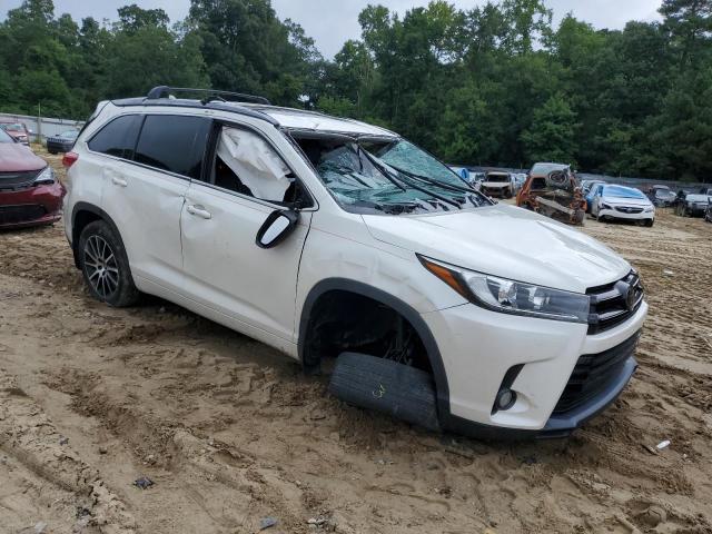 Photo 3 VIN: 5TDJZRFH3JS546897 - TOYOTA HIGHLANDER 