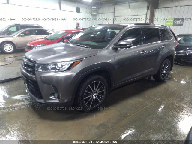 Photo 1 VIN: 5TDJZRFH3JS552098 - TOYOTA HIGHLANDER 