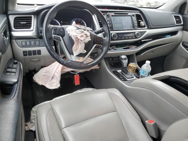 Photo 7 VIN: 5TDJZRFH3JS806988 - TOYOTA HIGHLANDER 