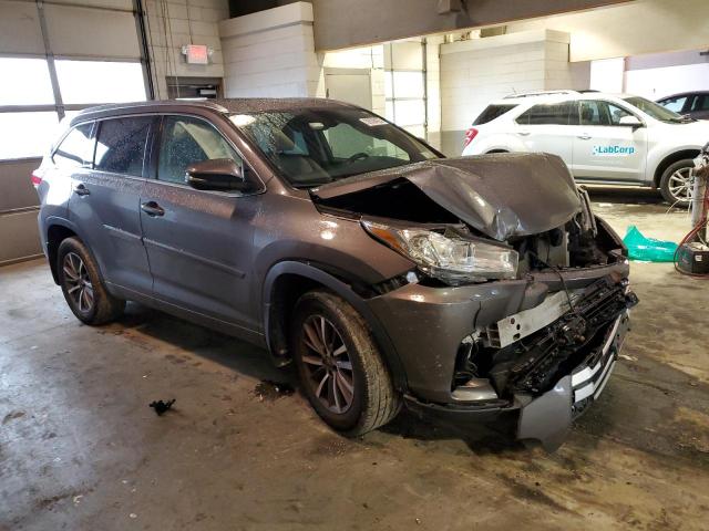 Photo 3 VIN: 5TDJZRFH3JS825377 - TOYOTA HIGHLANDER 