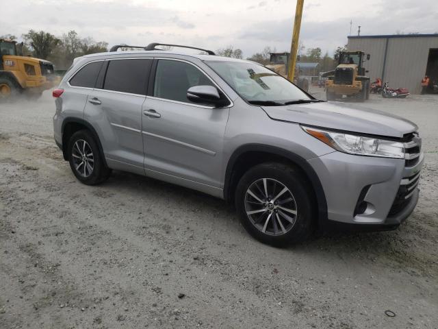 Photo 3 VIN: 5TDJZRFH3JS861005 - TOYOTA HIGHLANDER 