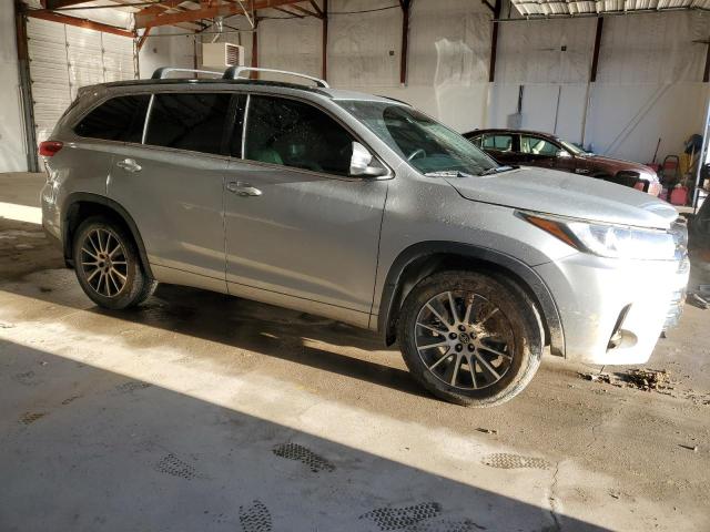 Photo 3 VIN: 5TDJZRFH3JS866351 - TOYOTA HIGHLANDER 