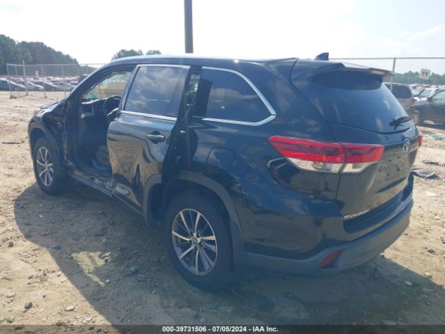 Photo 2 VIN: 5TDJZRFH3JS906024 - TOYOTA HIGHLANDER 