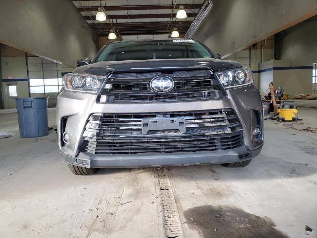 Photo 4 VIN: 5TDJZRFH3KS598516 - TOYOTA HIGHLANDER 