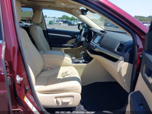 Photo 4 VIN: 5TDJZRFH4HS376771 - TOYOTA HIGHLANDER 