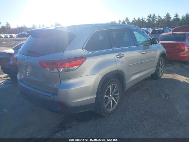 Photo 3 VIN: 5TDJZRFH4HS418209 - TOYOTA HIGHLANDER 