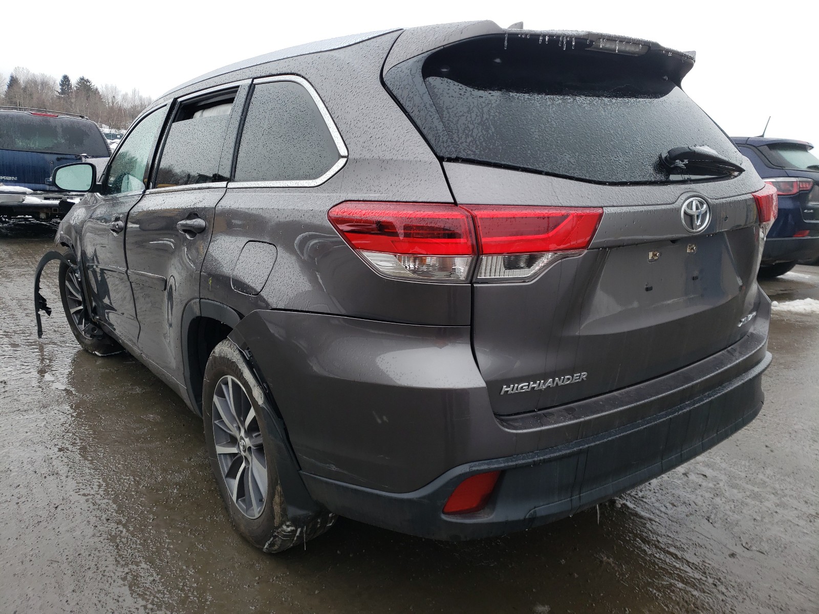 Photo 2 VIN: 5TDJZRFH4HS430943 - TOYOTA HIGHLANDER 