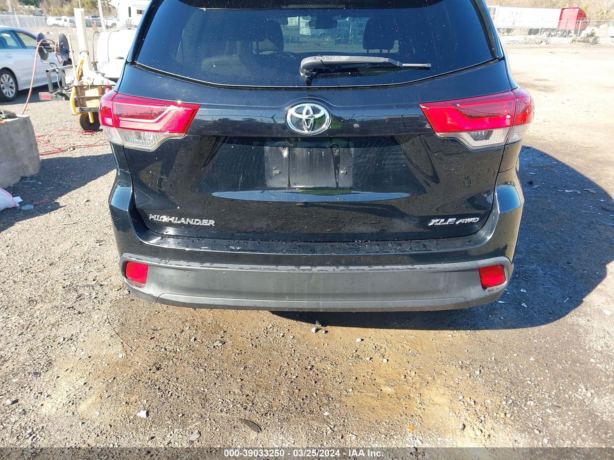 Photo 5 VIN: 5TDJZRFH4HS454062 - TOYOTA HIGHLANDER 