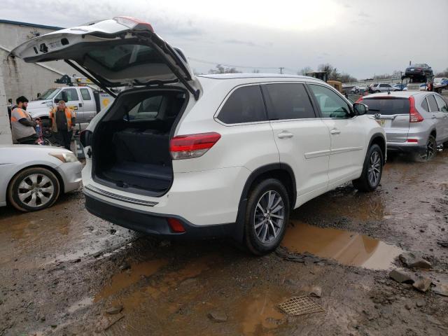 Photo 2 VIN: 5TDJZRFH4HS476952 - TOYOTA HIGHLANDER 