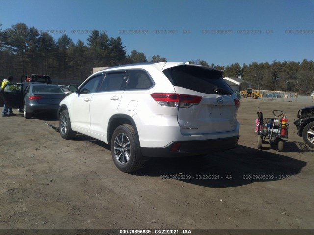 Photo 2 VIN: 5TDJZRFH4HS522389 - TOYOTA HIGHLANDER 