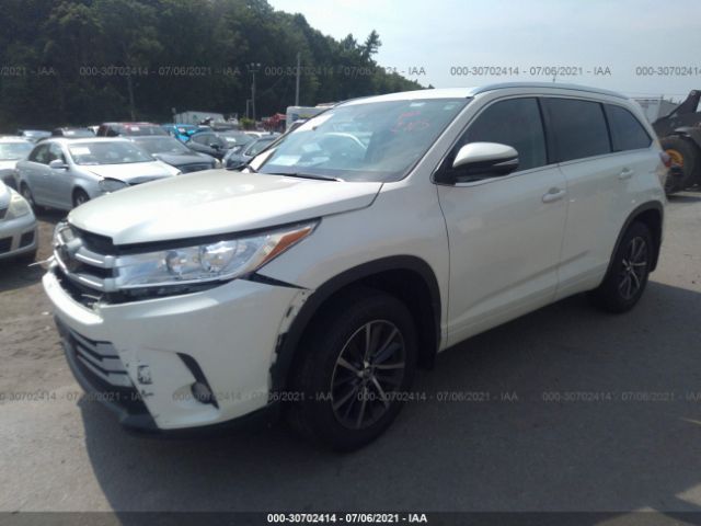 Photo 1 VIN: 5TDJZRFH4JS529624 - TOYOTA HIGHLANDER 