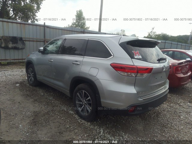 Photo 2 VIN: 5TDJZRFH4JS541465 - TOYOTA HIGHLANDER 