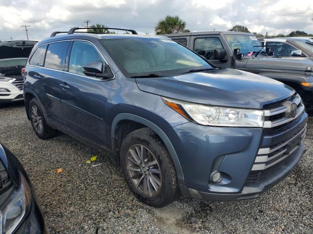 Photo 3 VIN: 5TDJZRFH4JS812475 - TOYOTA HIGHLANDER 