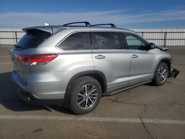 Photo 2 VIN: 5TDJZRFH4JS850840 - TOYOTA HIGHLANDER 