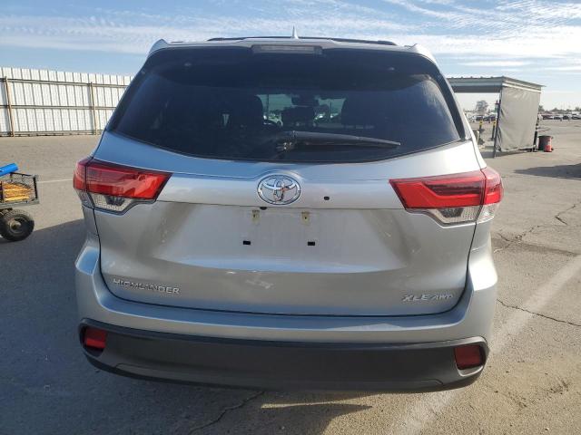 Photo 5 VIN: 5TDJZRFH4JS850840 - TOYOTA HIGHLANDER 