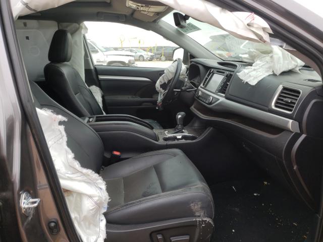 Photo 4 VIN: 5TDJZRFH4KS565167 - TOYOTA HIGHLANDER 