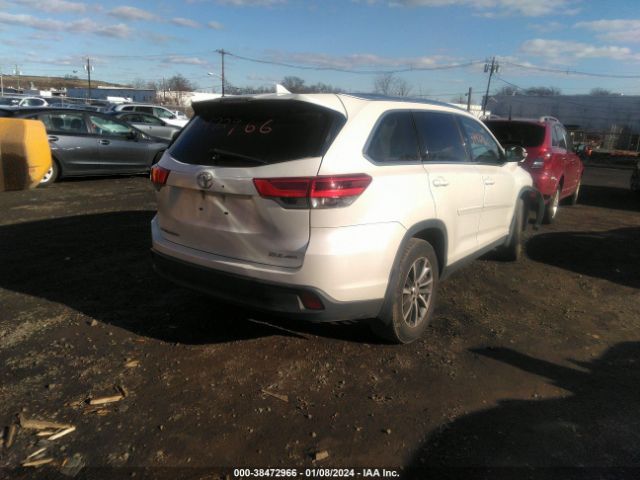 Photo 3 VIN: 5TDJZRFH4KS611161 - TOYOTA HIGHLANDER 