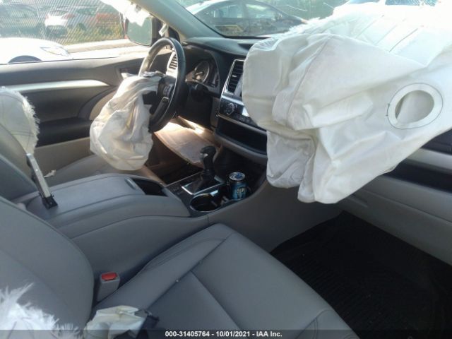 Photo 4 VIN: 5TDJZRFH4KS711194 - TOYOTA HIGHLANDER 