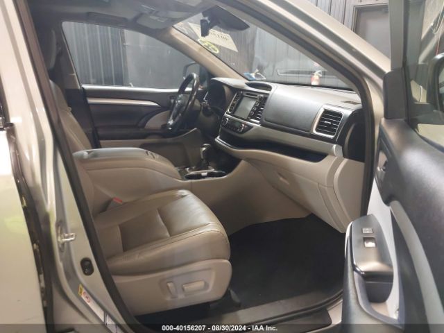 Photo 4 VIN: 5TDJZRFH5HS393658 - TOYOTA HIGHLANDER 