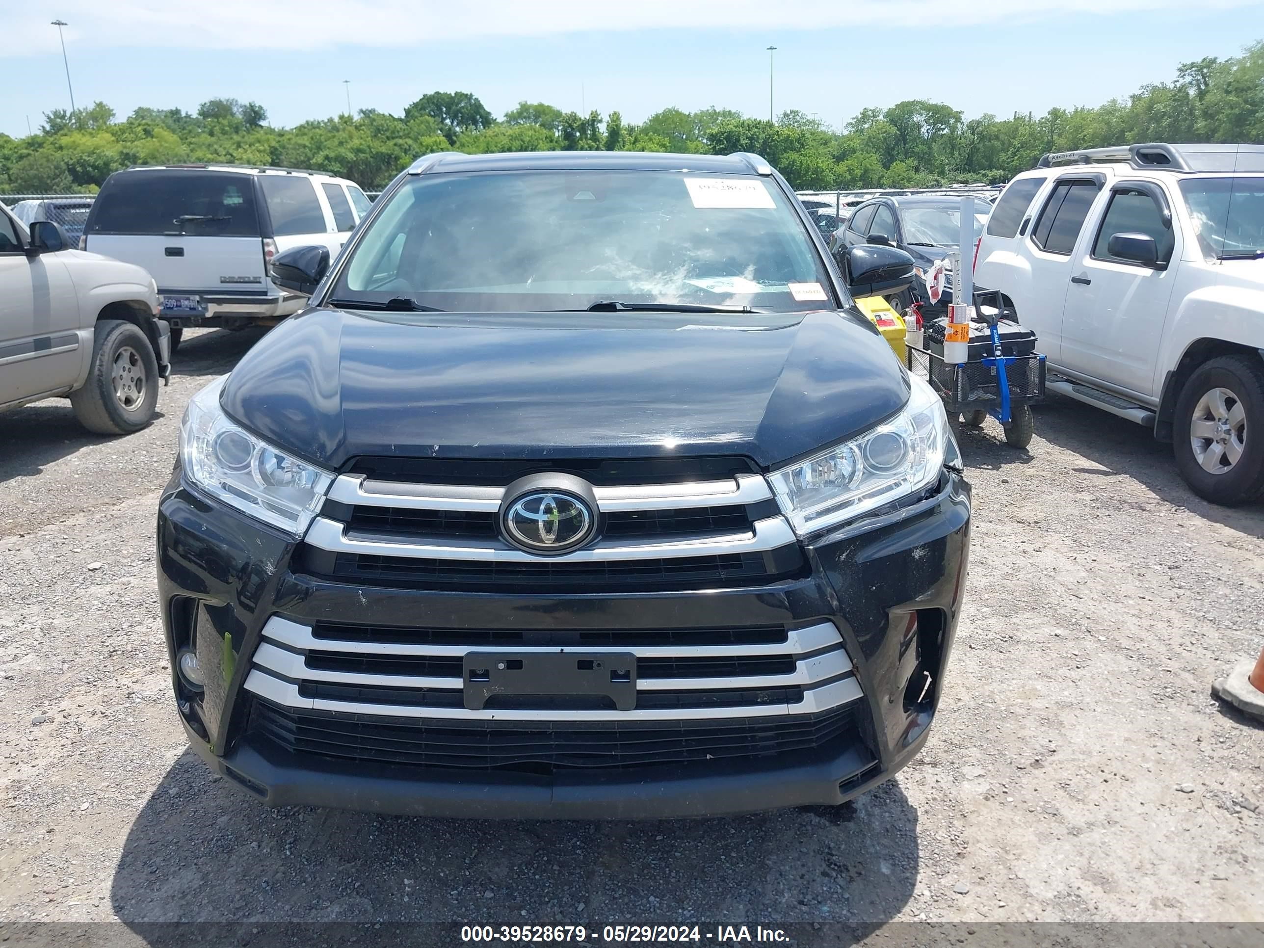 Photo 11 VIN: 5TDJZRFH5HS425413 - TOYOTA HIGHLANDER 