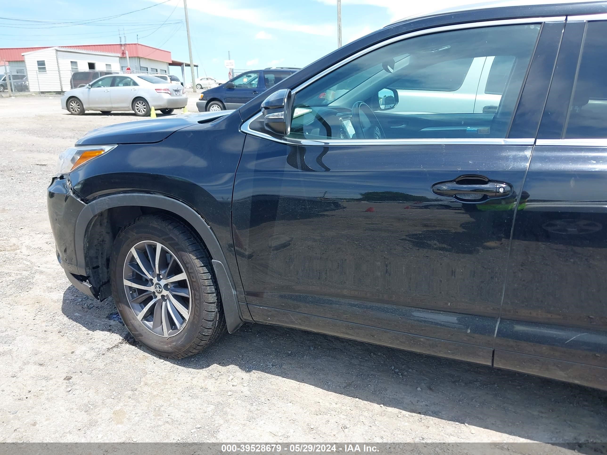 Photo 13 VIN: 5TDJZRFH5HS425413 - TOYOTA HIGHLANDER 