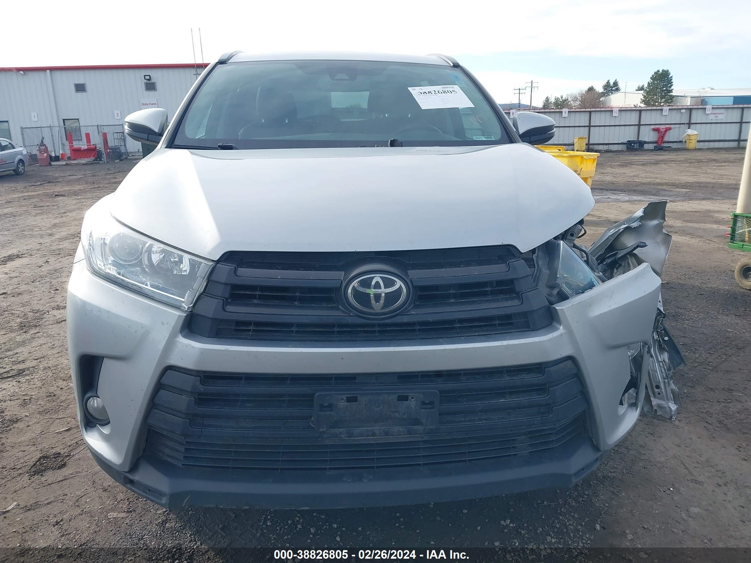 Photo 12 VIN: 5TDJZRFH5HS456810 - TOYOTA HIGHLANDER 