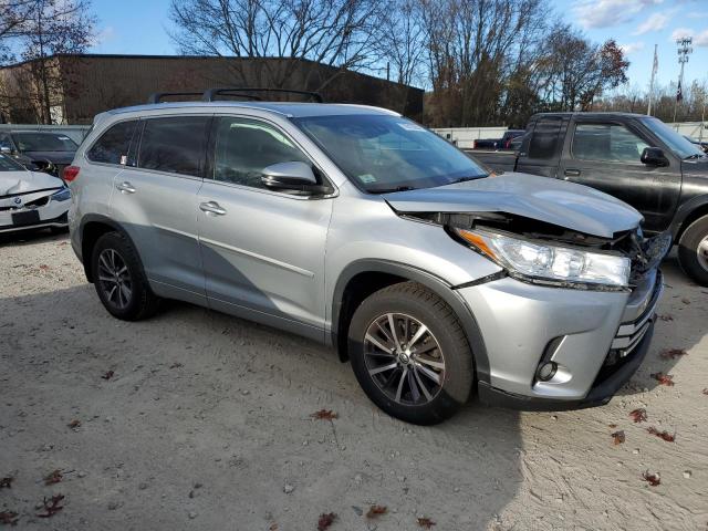 Photo 3 VIN: 5TDJZRFH5HS479276 - TOYOTA HIGHLANDER 