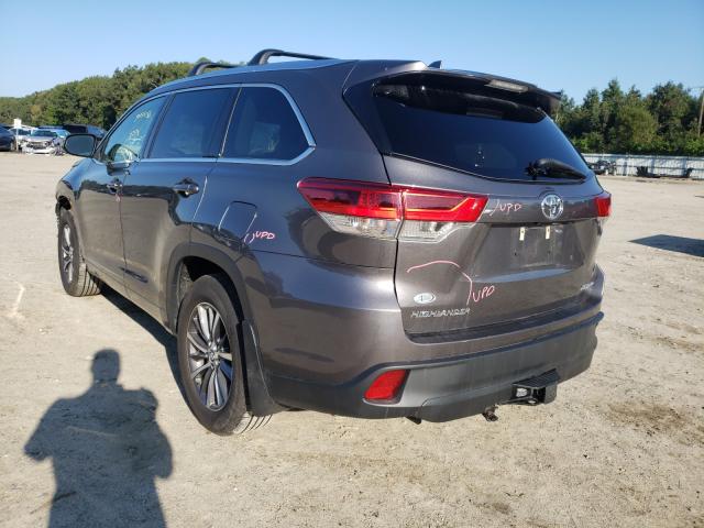 Photo 2 VIN: 5TDJZRFH5HS508422 - TOYOTA HIGHLANDER 