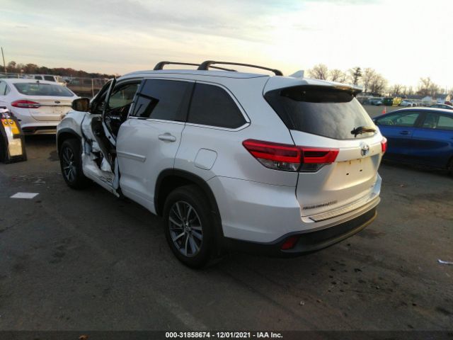 Photo 2 VIN: 5TDJZRFH5HS520280 - TOYOTA HIGHLANDER 