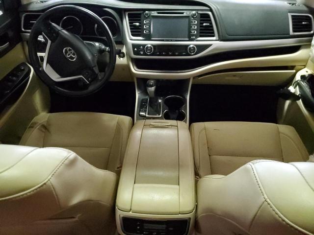 Photo 7 VIN: 5TDJZRFH5JS486928 - TOYOTA HIGHLANDER 