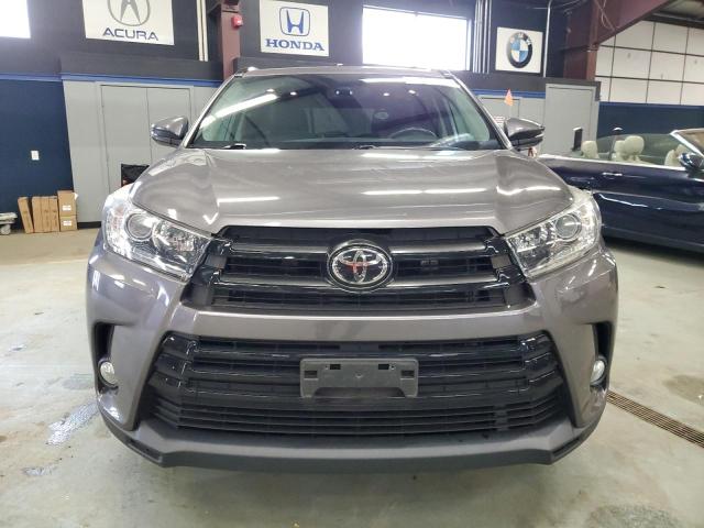 Photo 4 VIN: 5TDJZRFH5JS536694 - TOYOTA HIGHLANDER 